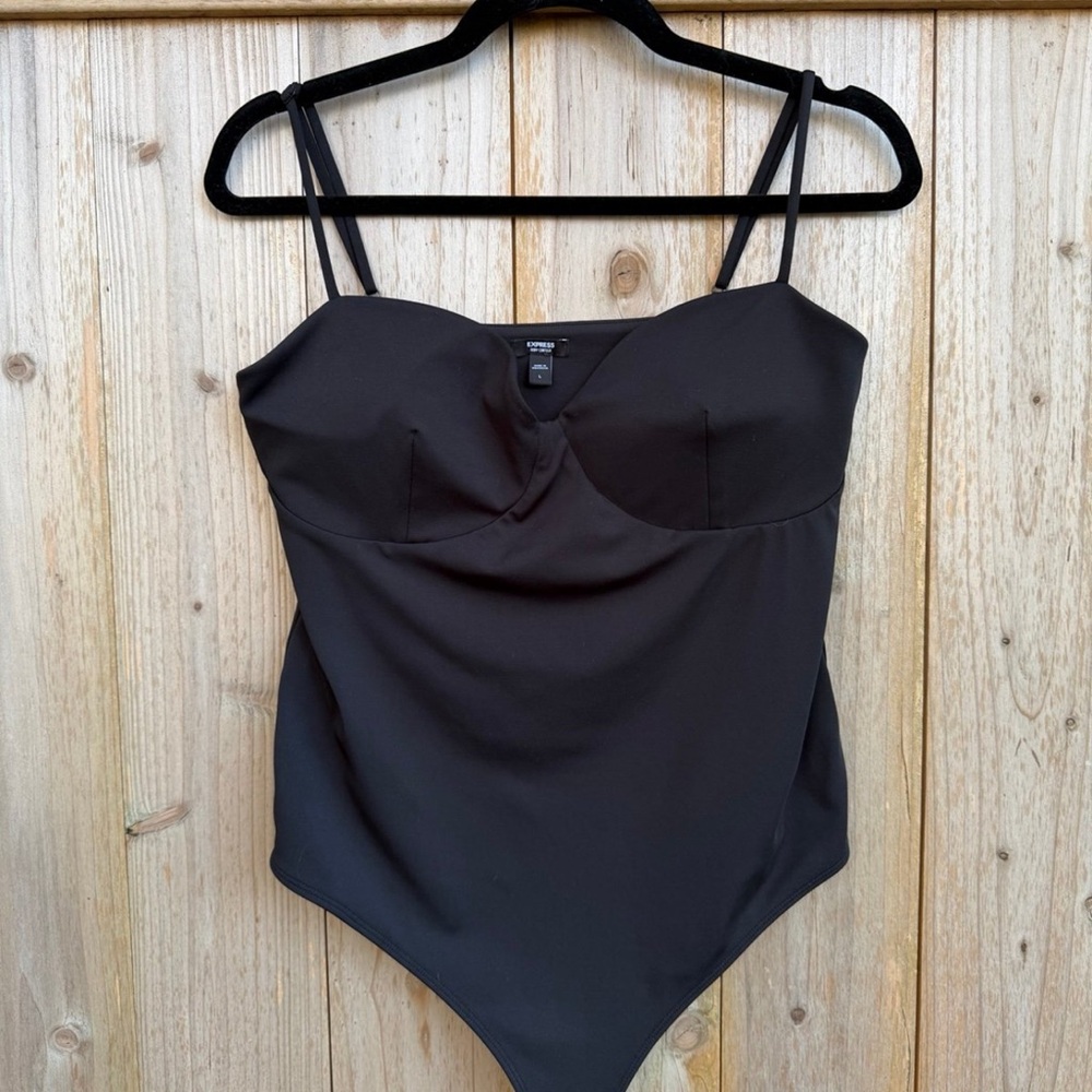 Express Black Contour Bodysuit with sweetheart neckline and adjustable straps XL